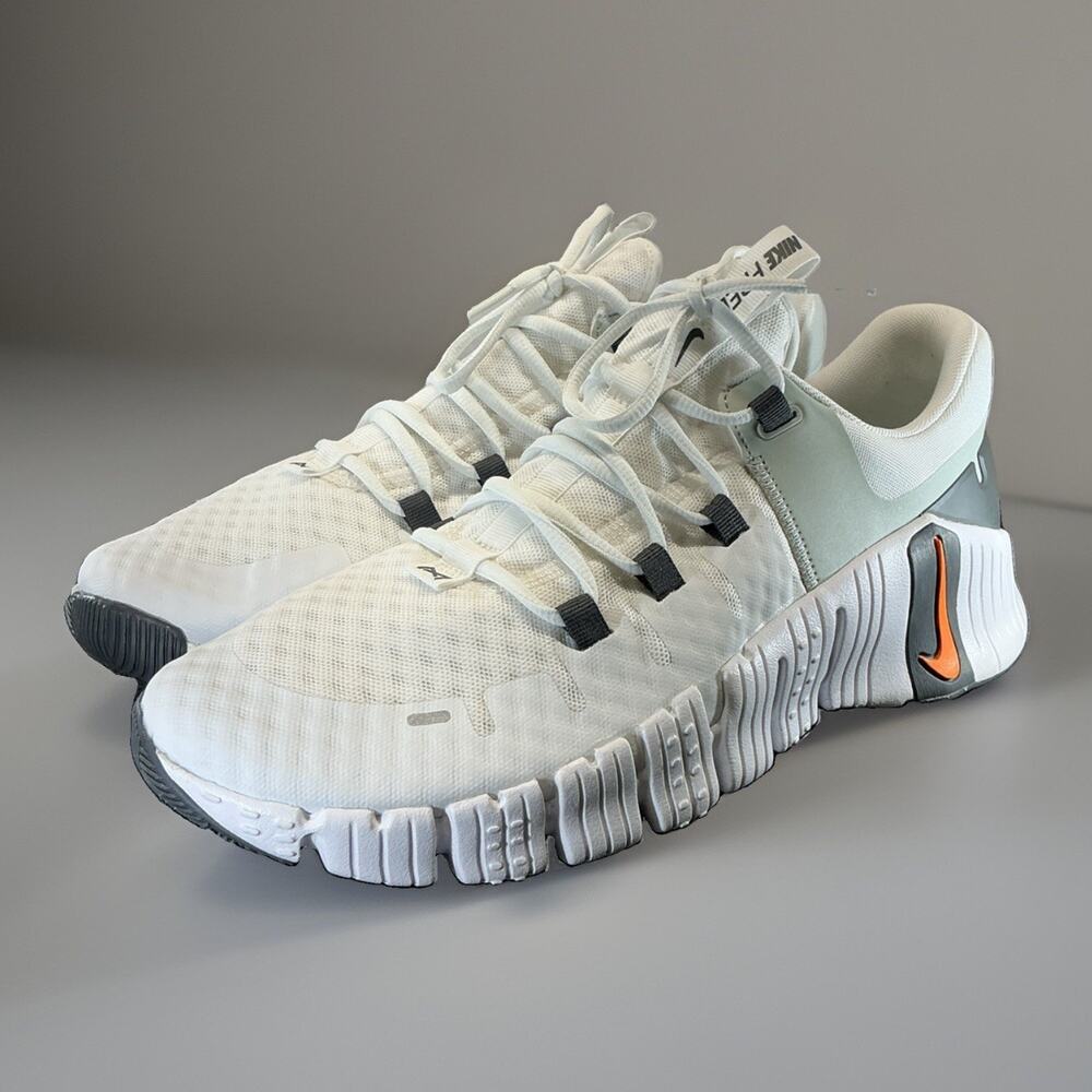 Size 11.5 - Nike Free Metcon 5 White Bright Mandarin - Picture 4 of 5